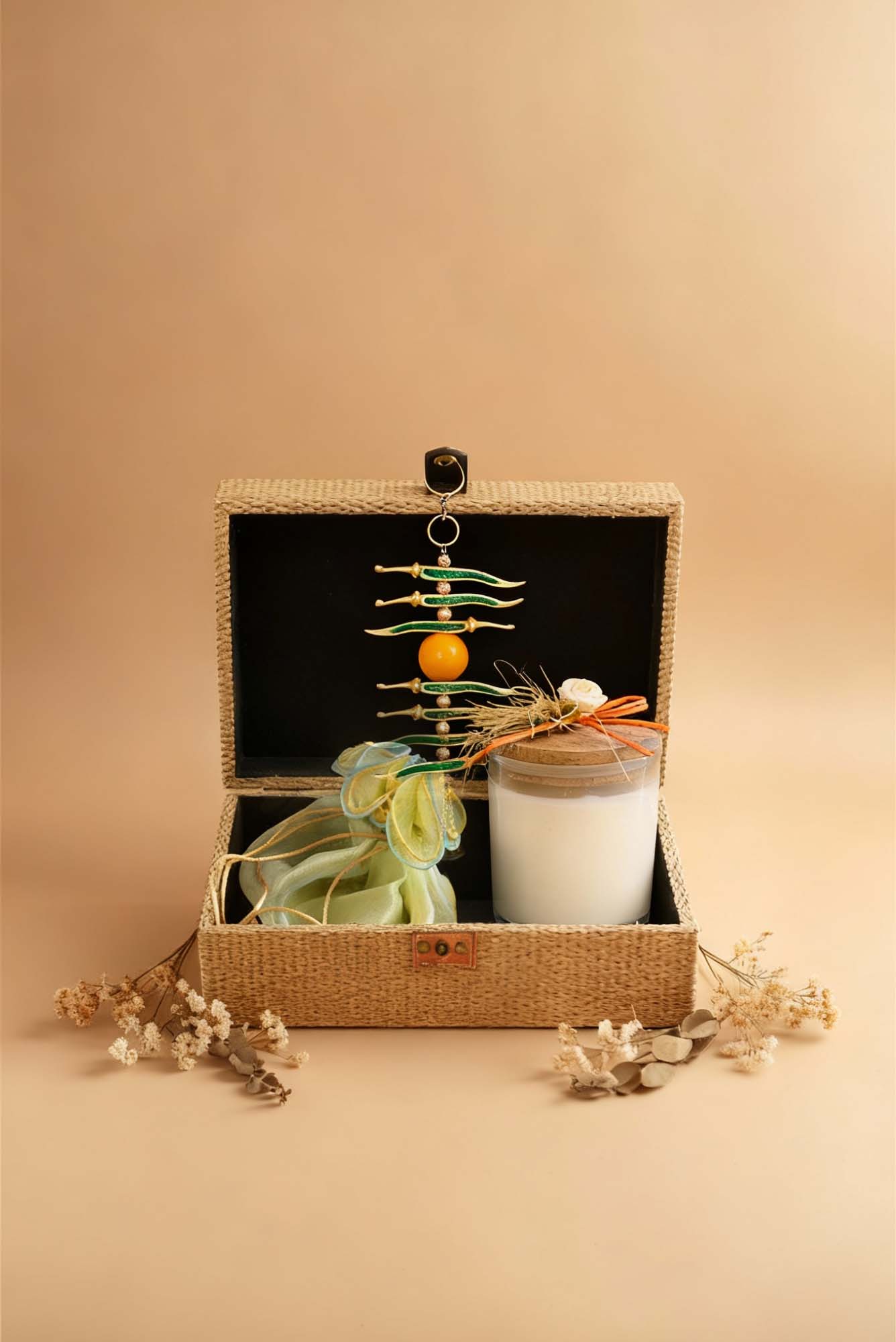 Timeless Festive Elegance Box