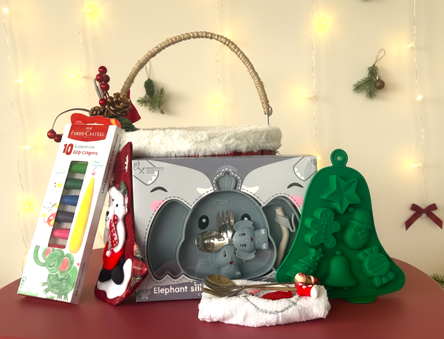 Christmas Cheer Basket Hamper1